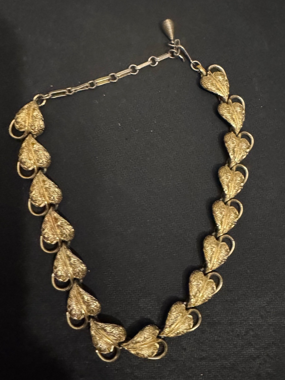 Vintage Coro Pegasus Gold Tone Leaf Link Coker Necklace